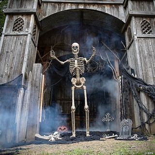8-Foot Towering Skeleton with Projection Eye